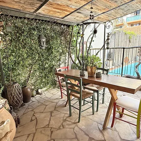 Charming With Swimming Pool Saint-aygulf *